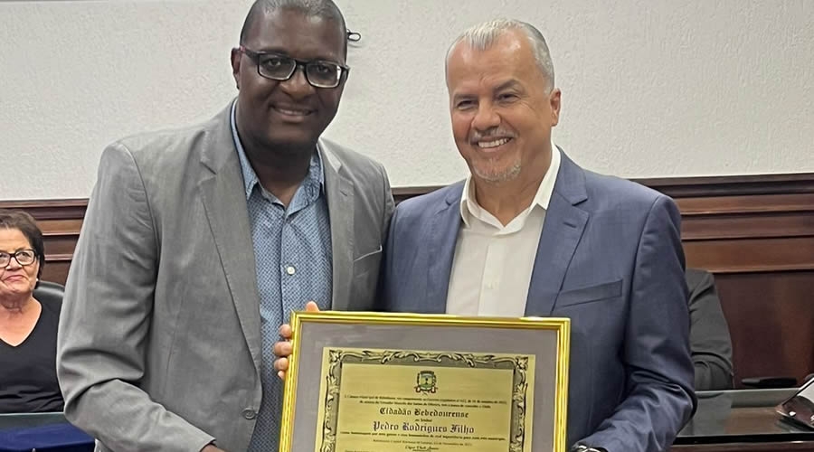 Câmara Municipal entrega título de cidadania bebedourense ao pastor Pedro Rodrigues