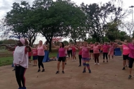 Outubro Rosa na ESF Hugo Turchetto contou música, dança e prevenção